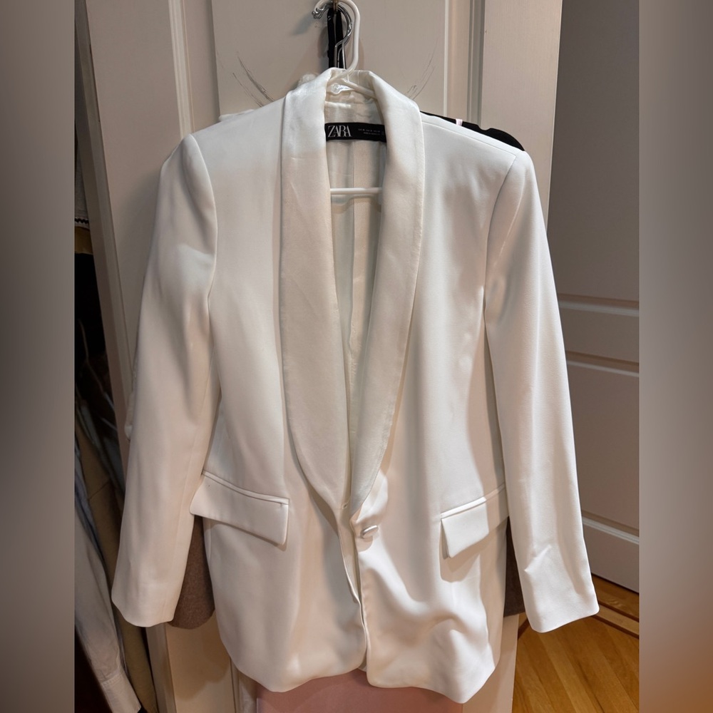 White Zara blazer